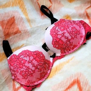 Victoras secret 36 C bra